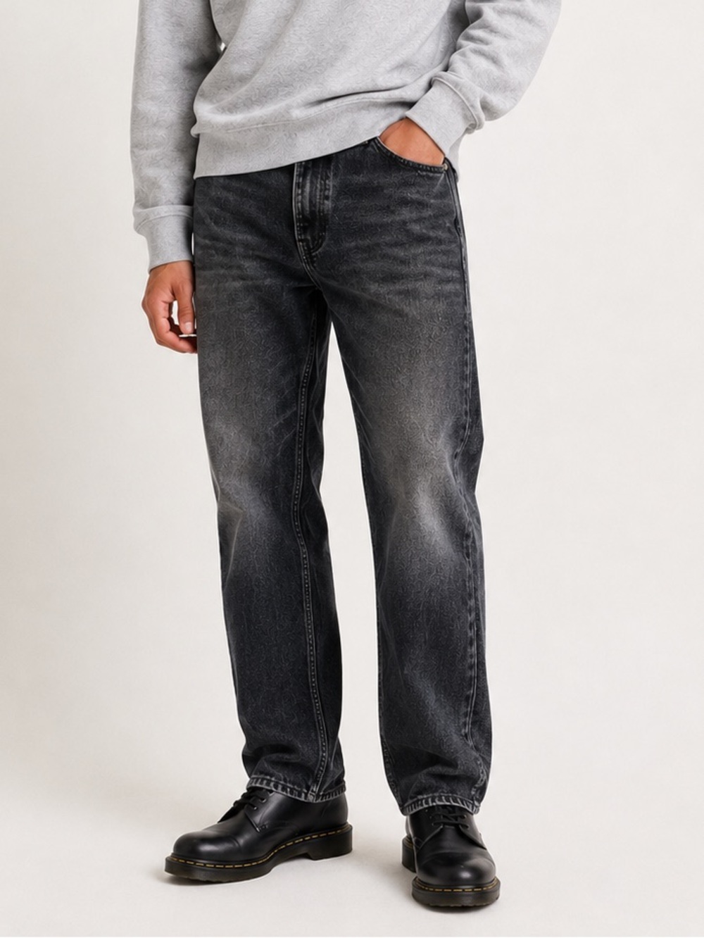 Levi's 505 Men's 33x34 Fade Black Jeans 100% Cotton Denim Straight Leg